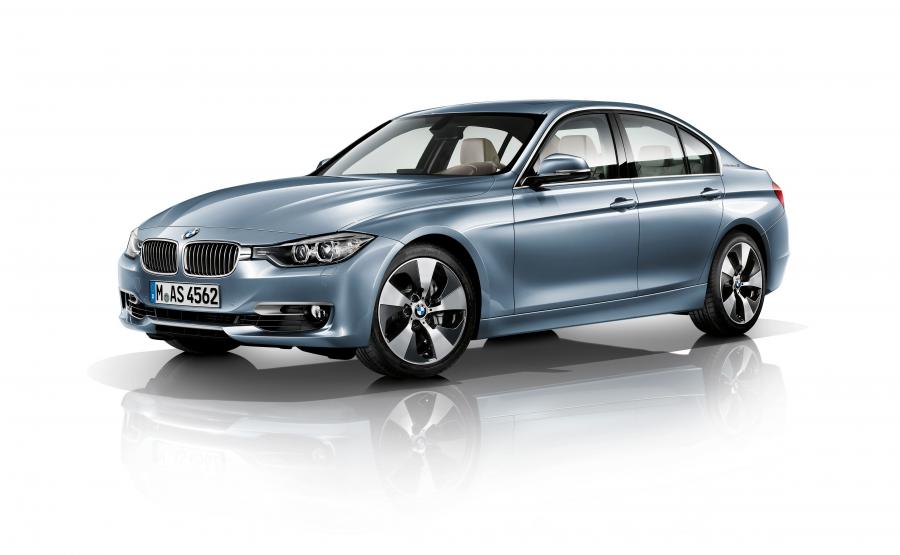  BMW 3-Series ActiveHybrid 2011 года  (фото 1 из 7)